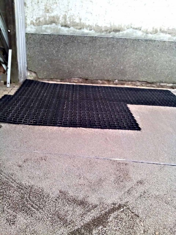 Befahrbares Bodengitter aus Kunststoff statt Rasengittersteine aus Beton