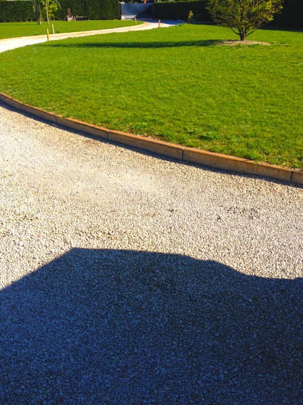 Anlegen eines stabilisierten Kiesweg im Garten mit dem Kiesgitter KG30